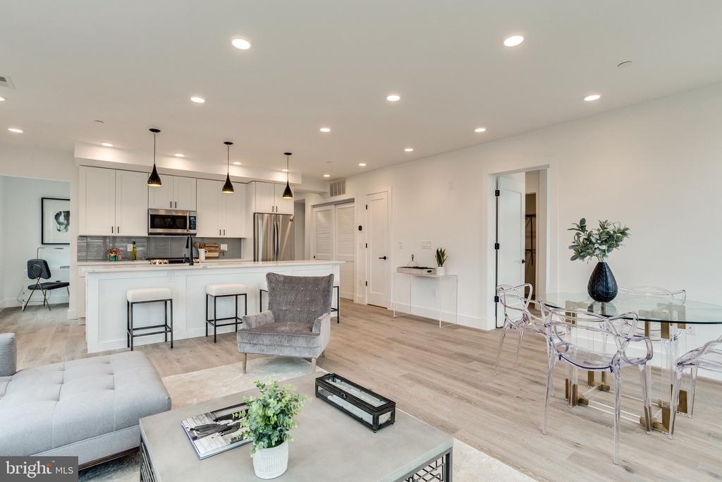 646 NEWTON PLACE NW Unit: 303