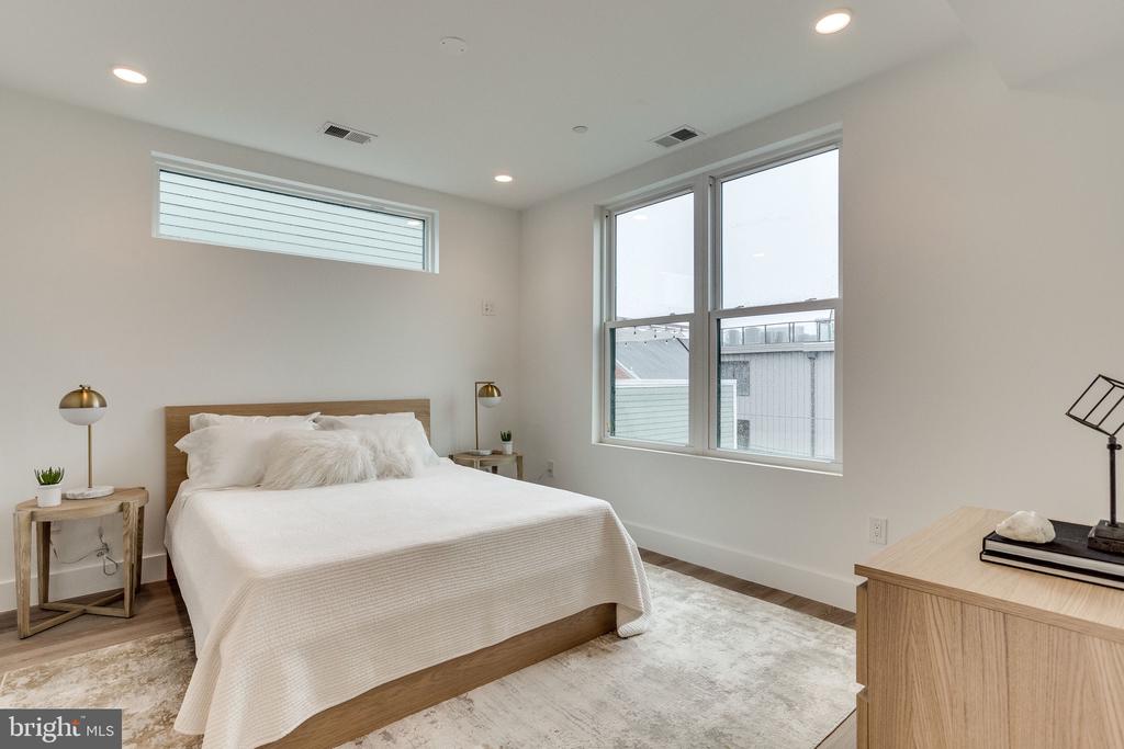 646 NEWTON PLACE NW Unit: 303