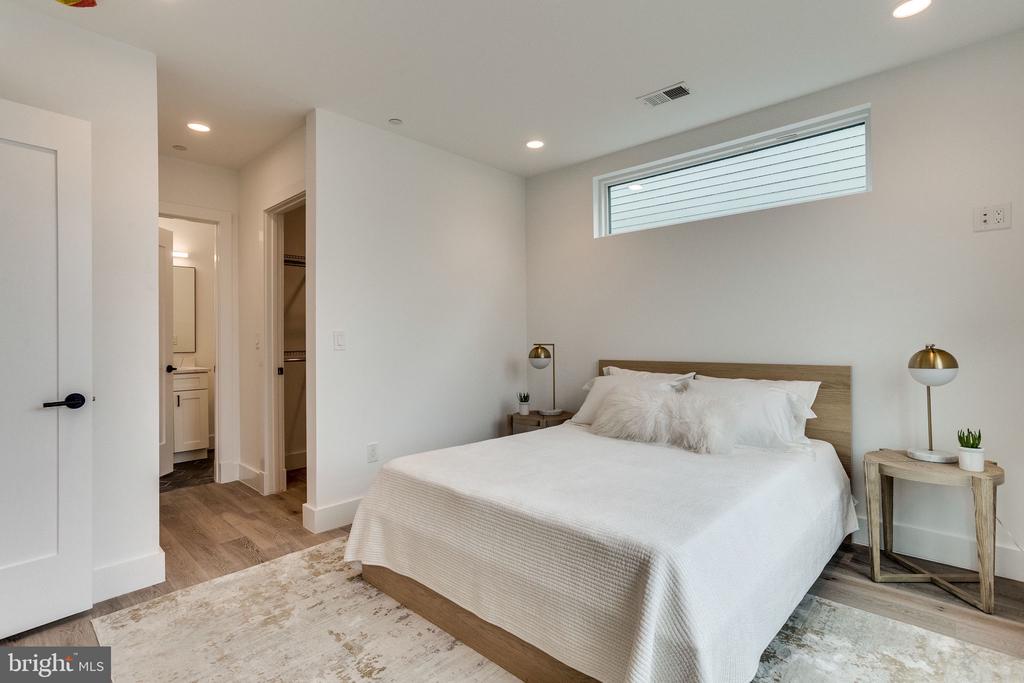 646 NEWTON PLACE NW Unit: 303