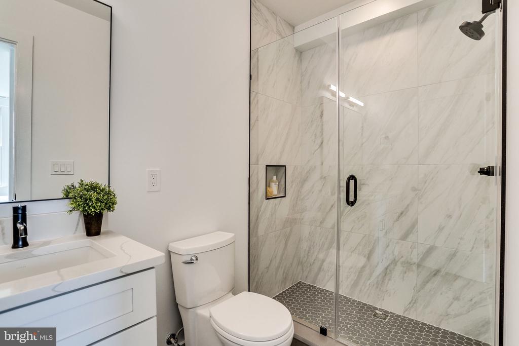 646 NEWTON PLACE NW Unit: 303