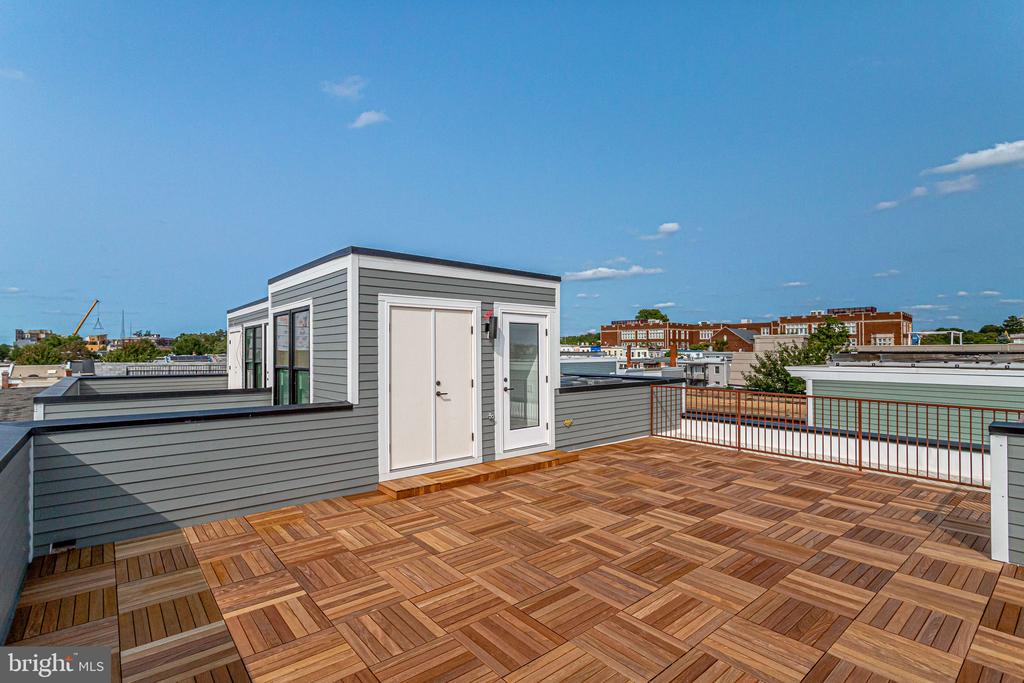 646 NEWTON PLACE NW Unit: 303