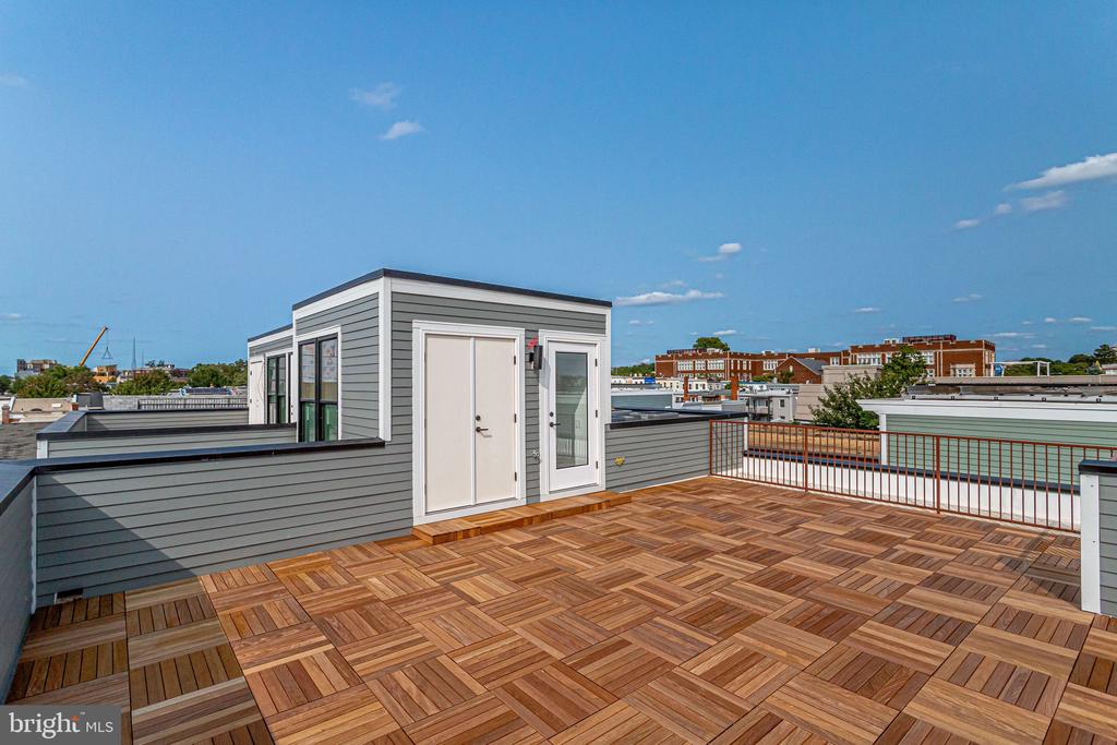 646 NEWTON PLACE NW Unit: 303