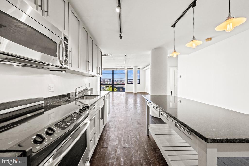2125 14TH STREET NW Unit: 702