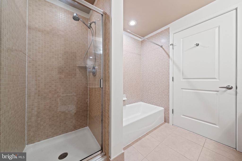 2125 14TH STREET NW Unit: 702