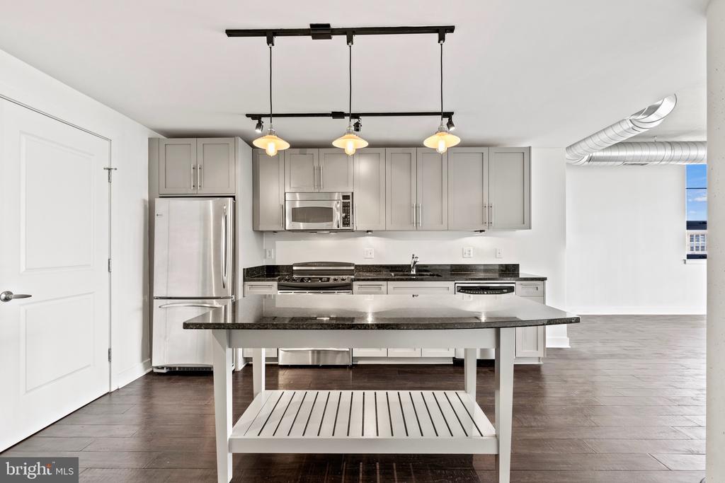 2125 14TH STREET NW Unit: 702