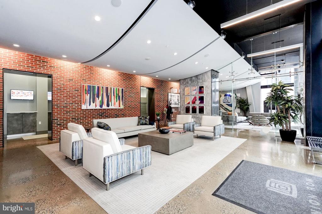 2125 14TH STREET NW Unit: 702