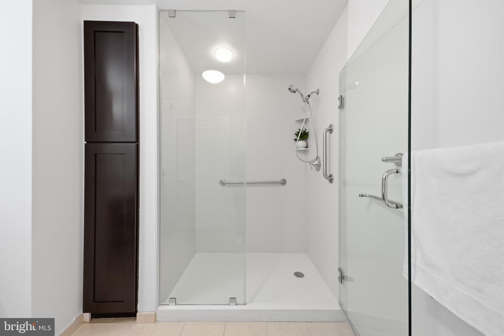 910 M STREET NW Unit: 630