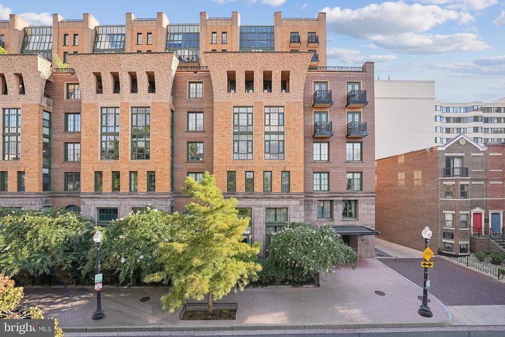 910 M STREET NW Unit: 1112