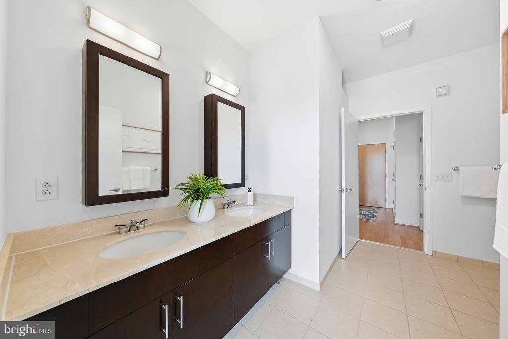 910 M STREET NW Unit: 1112