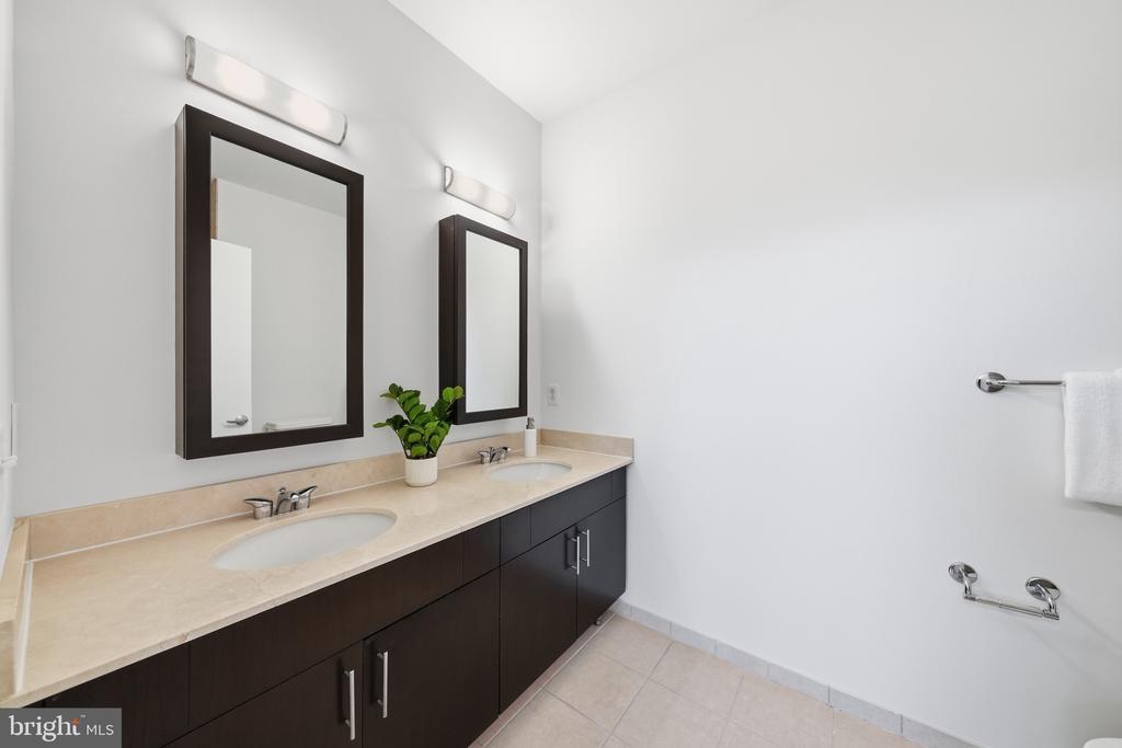 910 M STREET NW Unit: 1112