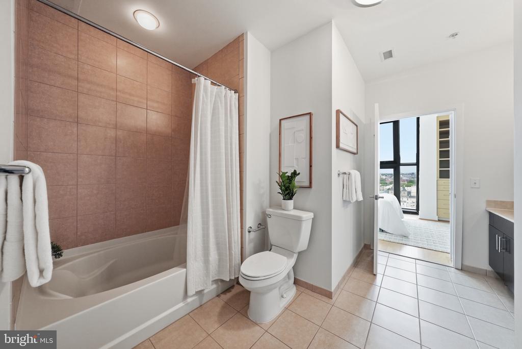 910 M STREET NW Unit: 1112