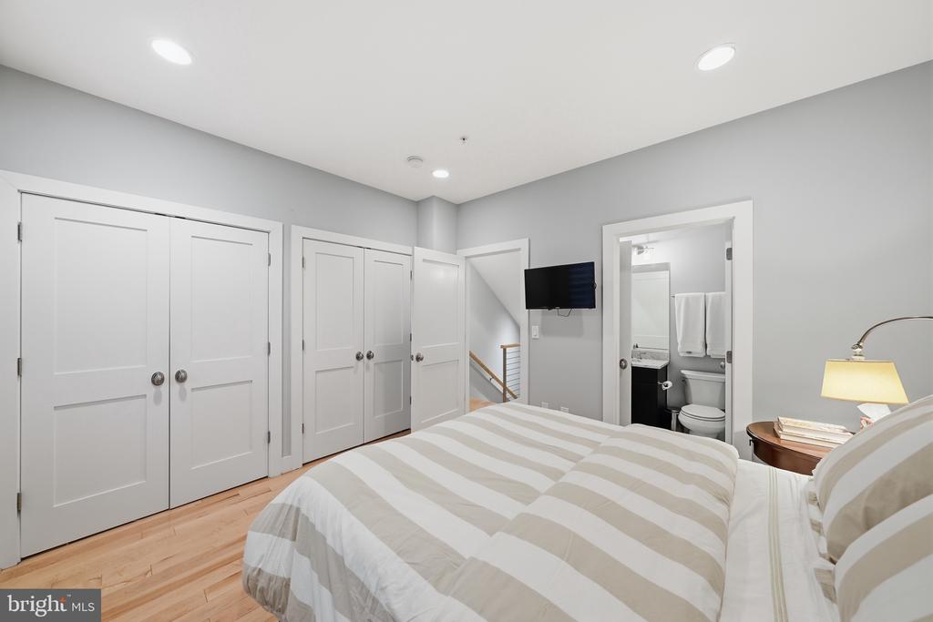 751 P STREET NW Unit: 5