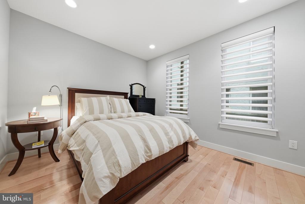 751 P STREET NW Unit: 5