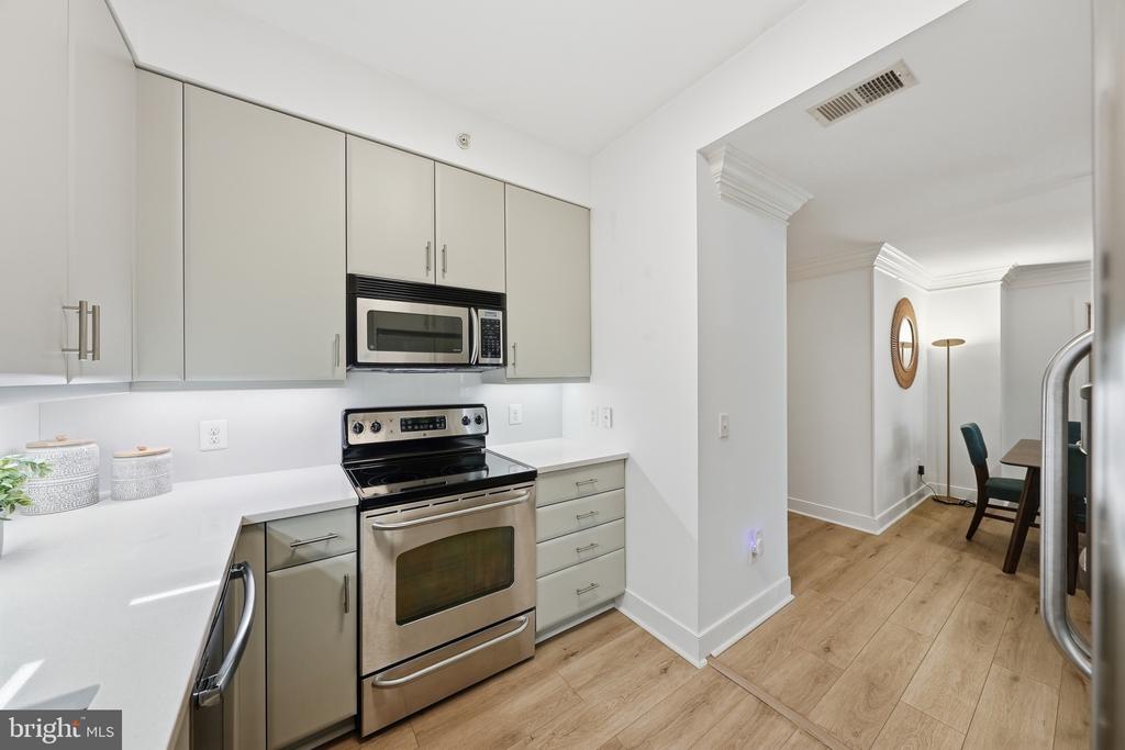 910 M STREET NW Unit: 329
