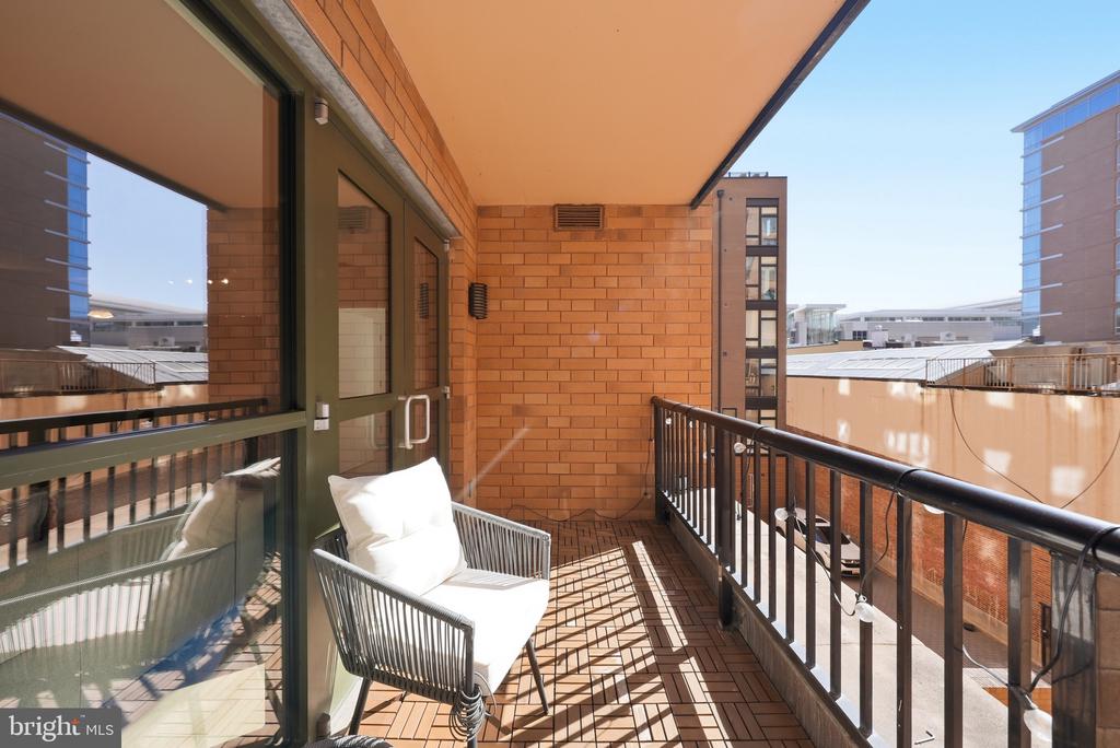 910 M STREET NW Unit: 329