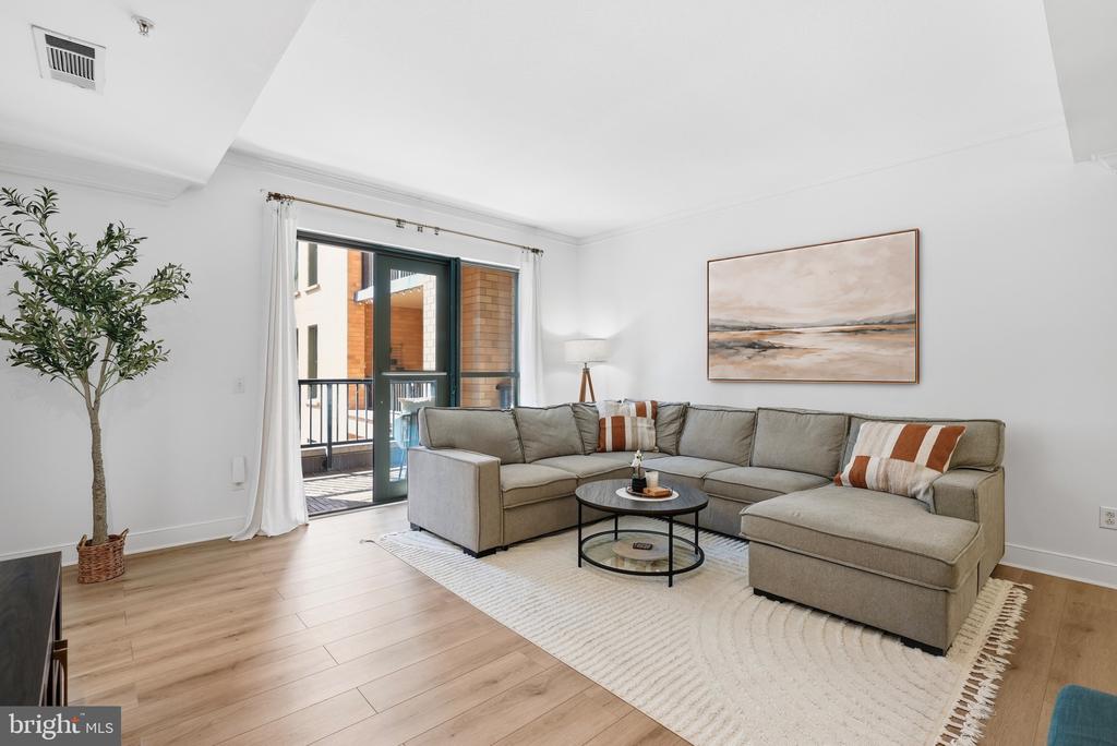 910 M STREET NW Unit: 329