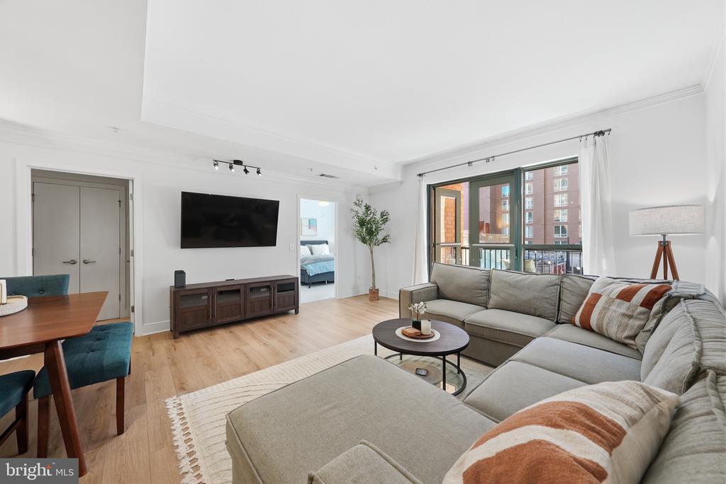 910 M STREET NW Unit: 329