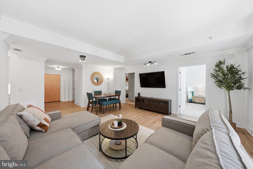910 M STREET NW Unit: 329