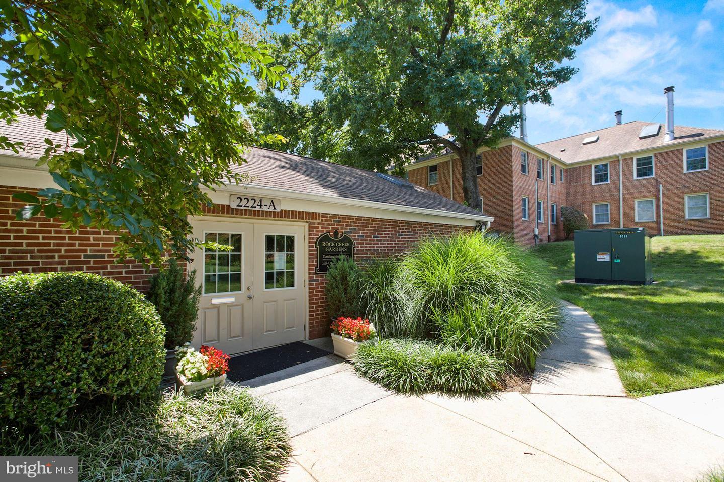 2226 Washington Ave #W-201