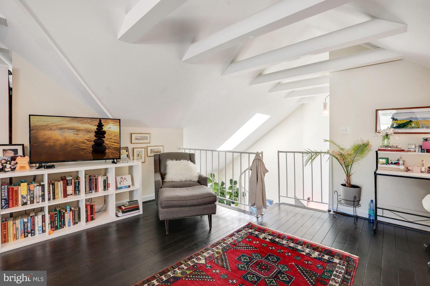 2226 Washington Ave #W-201