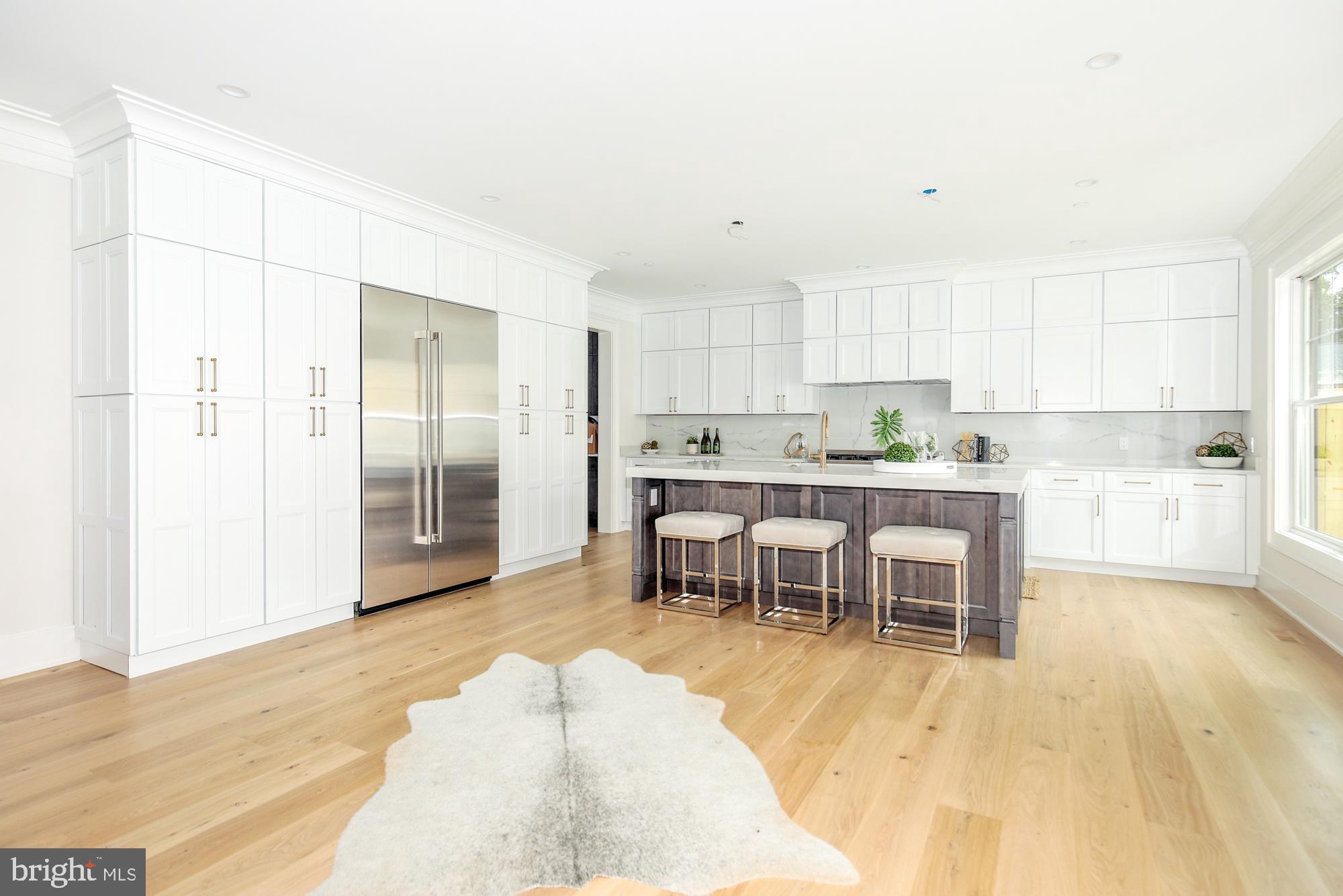 7117 W Greenvale Pkwy