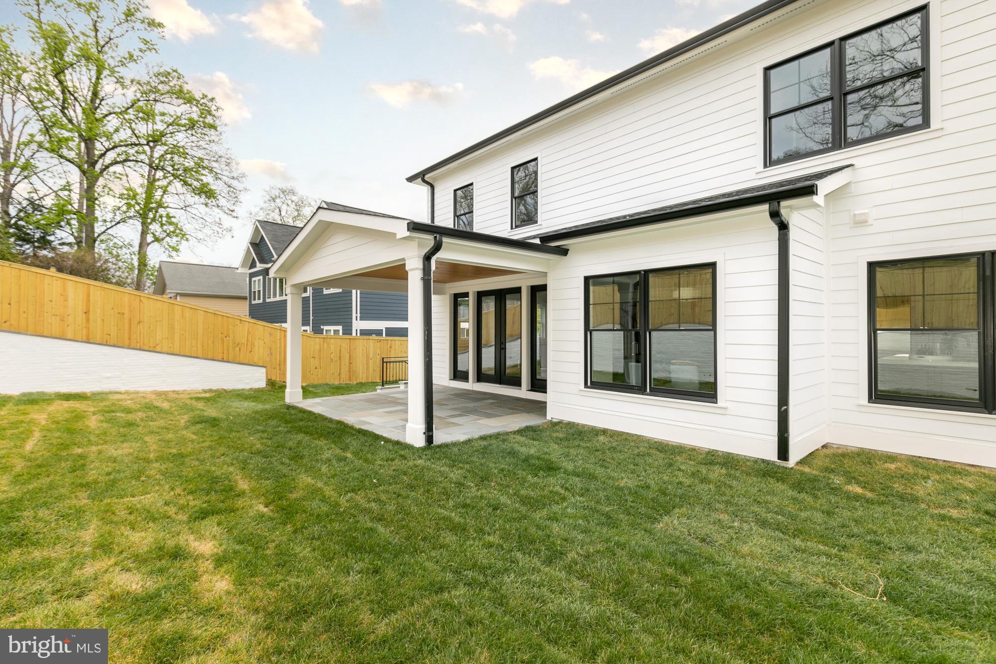 7117 W Greenvale Pkwy