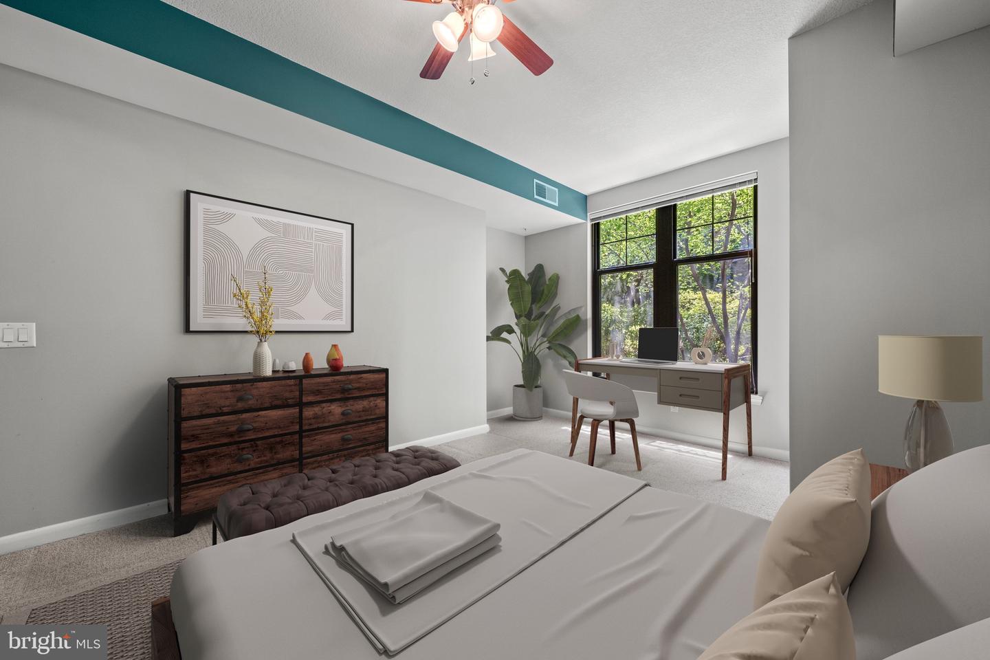 1021 N Garfield St #B28