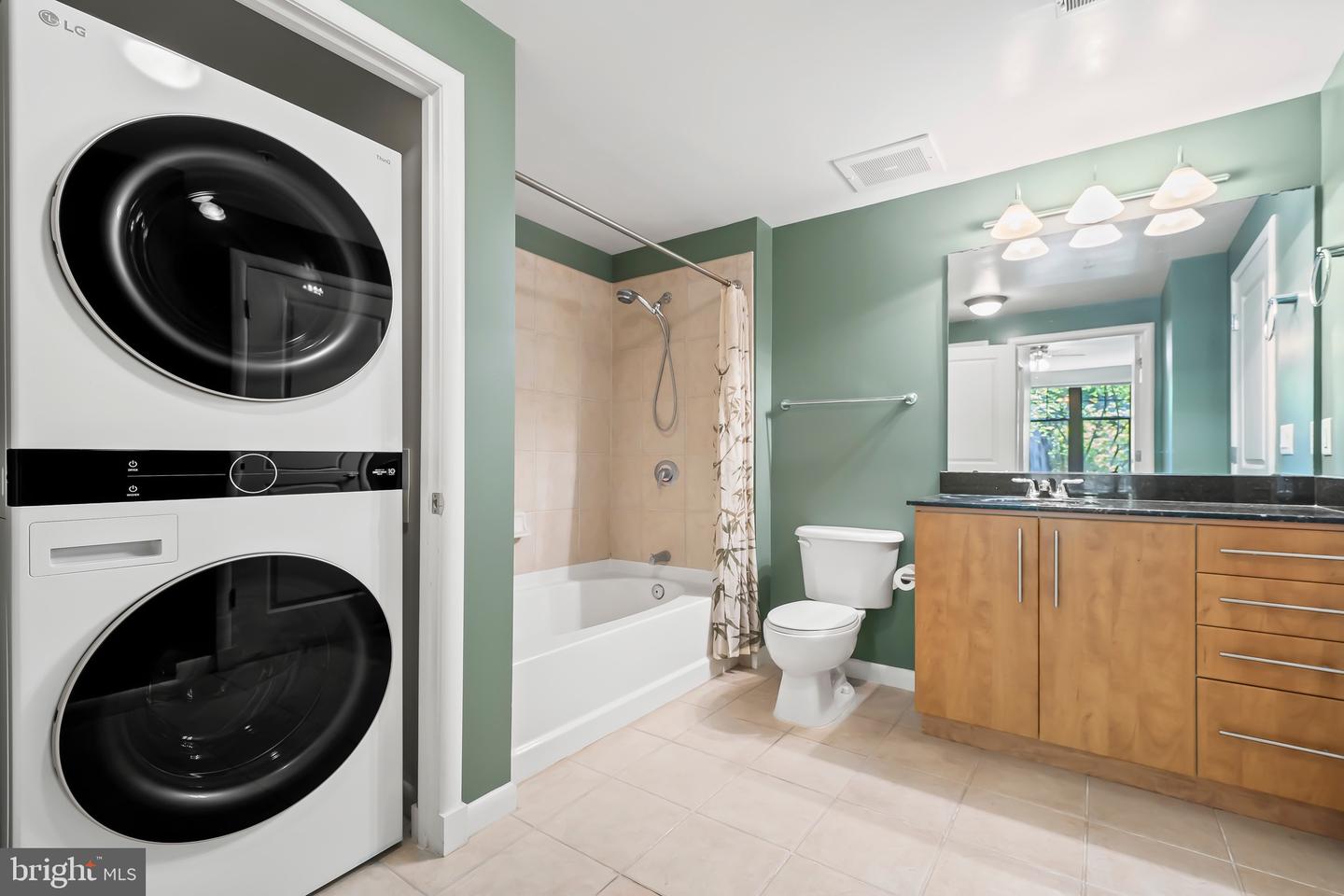 1021 N Garfield St #B28