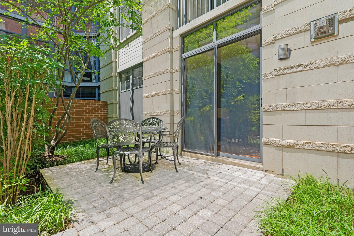 1021 N Garfield St #B28