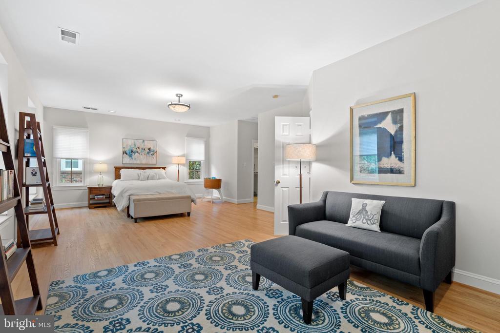 3929 VACATION LANE