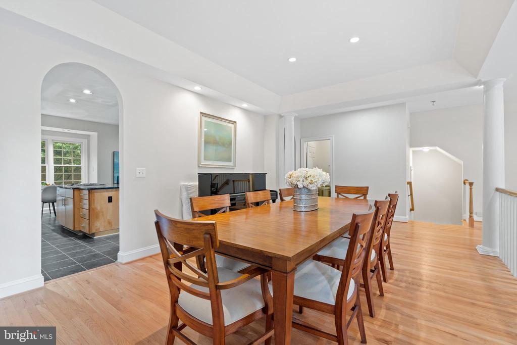 3929 VACATION LANE