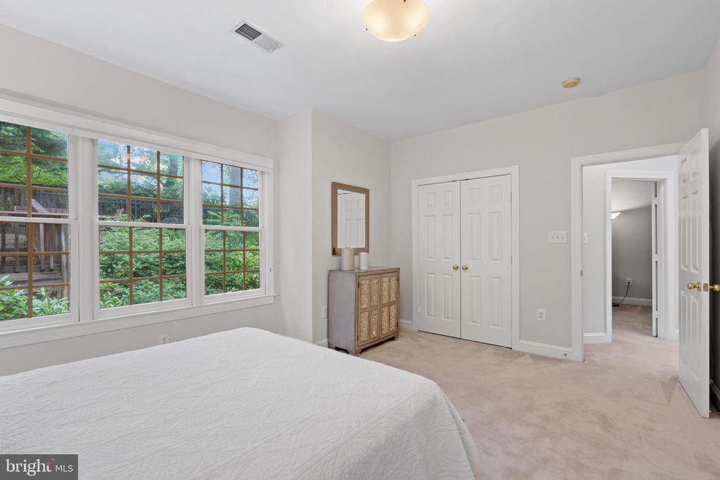 3929 VACATION LANE