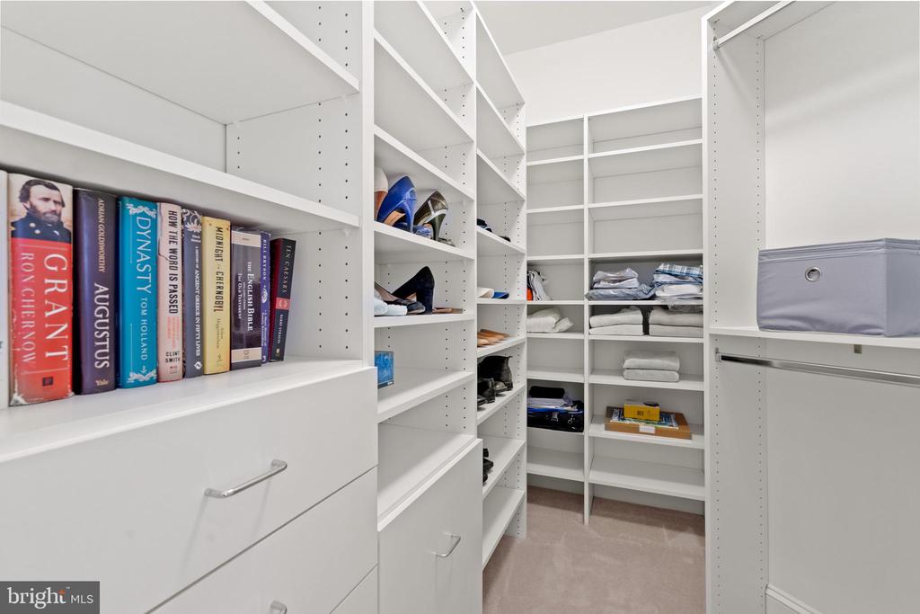 3929 VACATION LANE