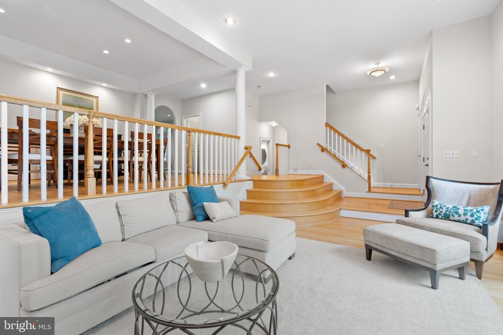 3929 VACATION LANE