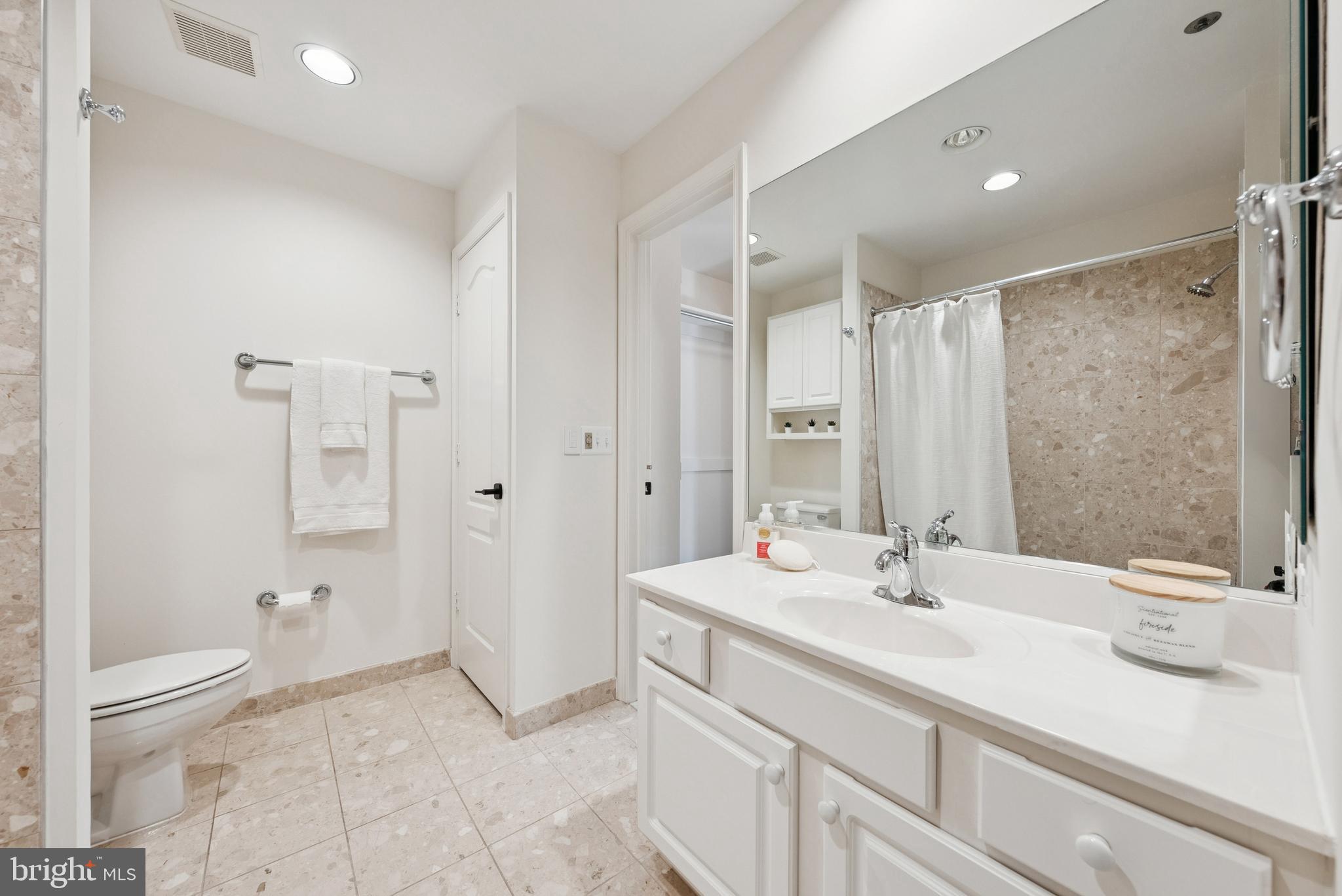 1050 N STUART STREET 229