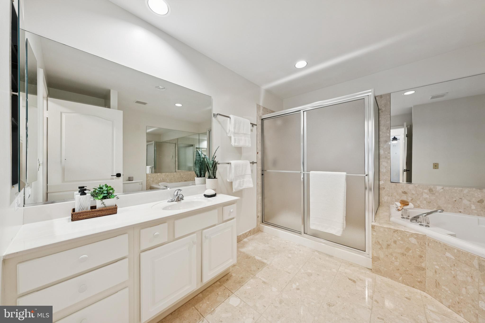 1050 N STUART STREET 229