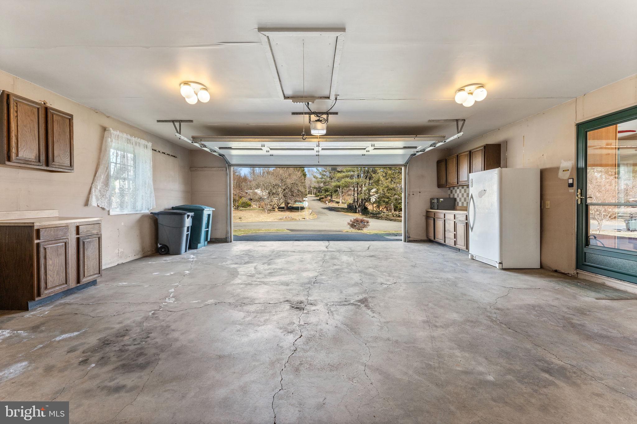 7168 King William St