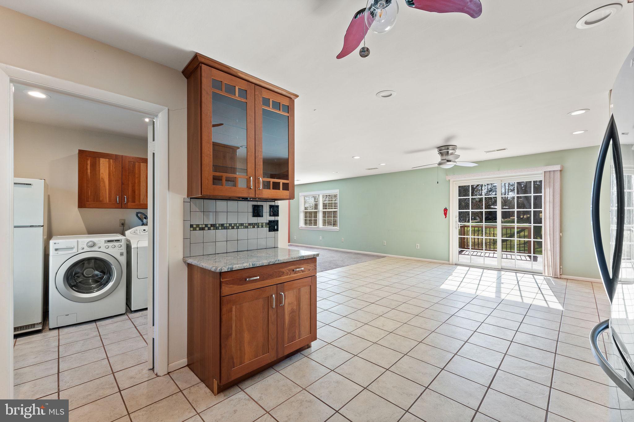 7168 King William St