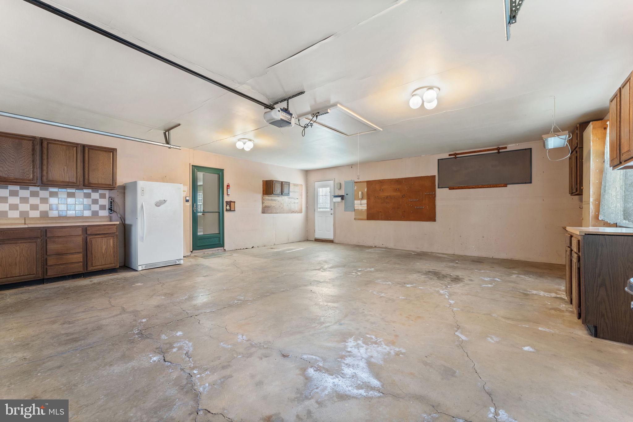 7168 King William St