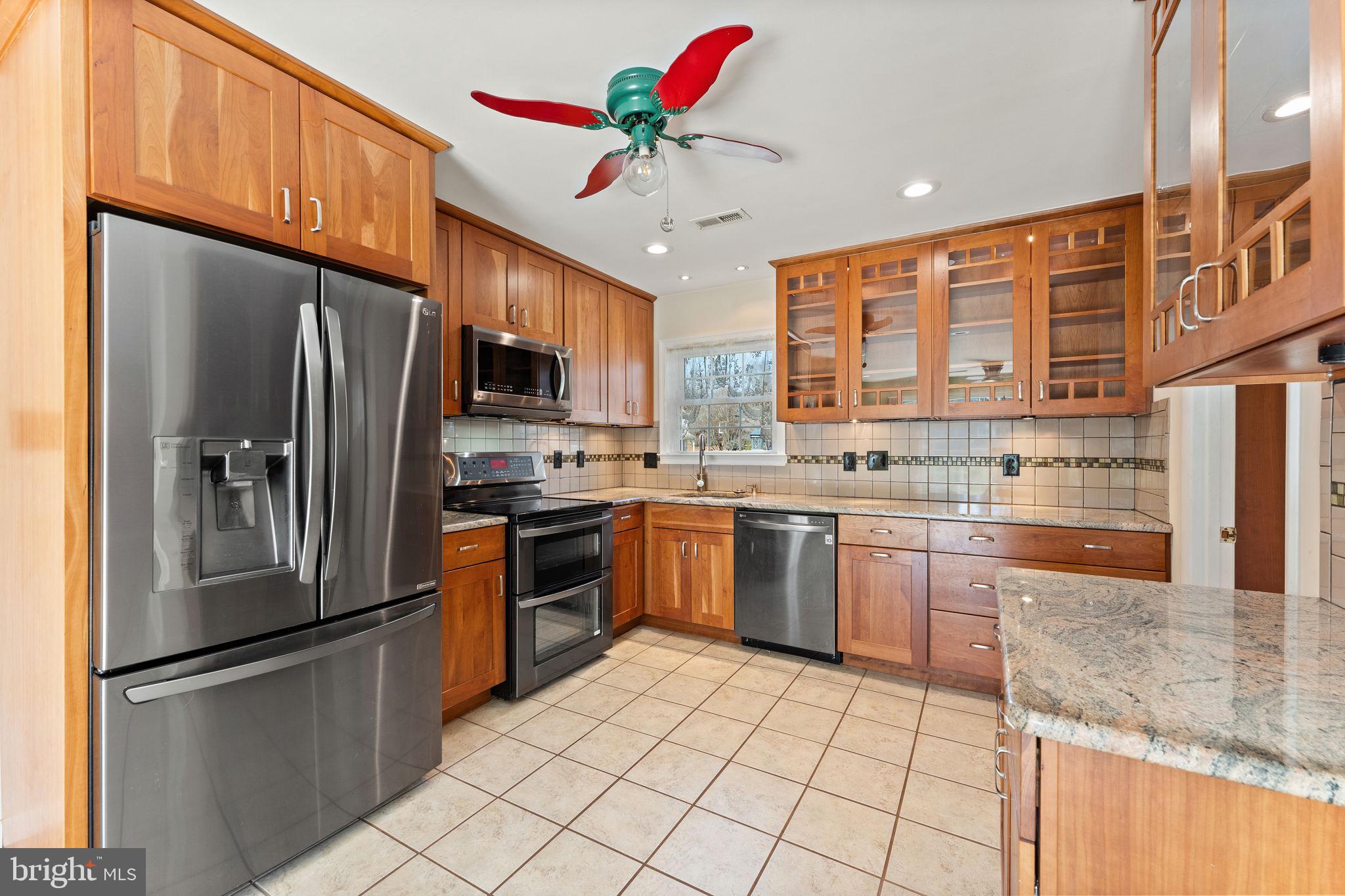 7168 King William St