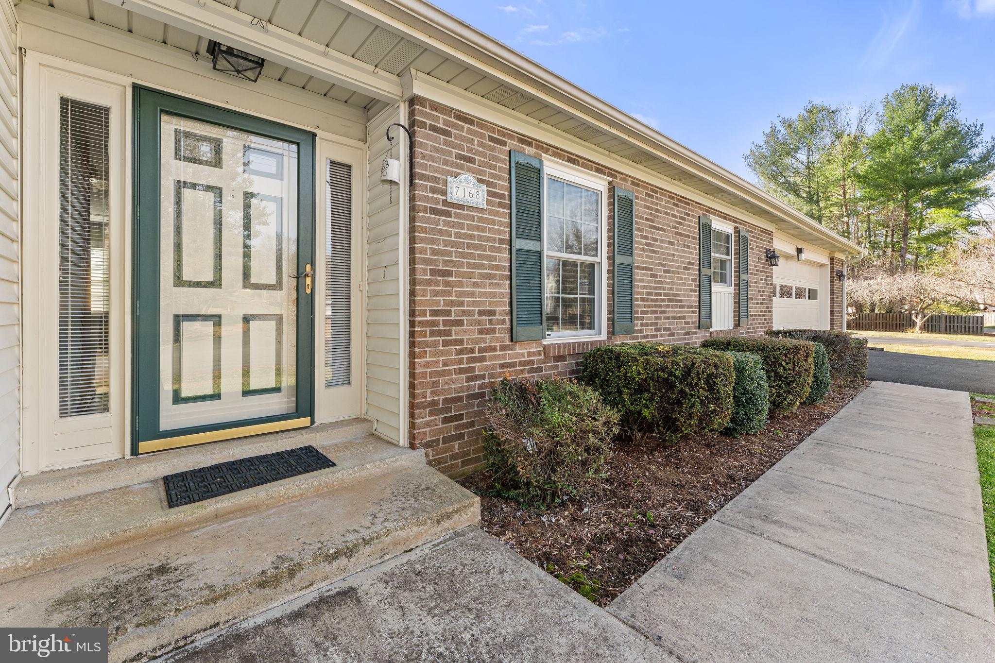 7168 King William St