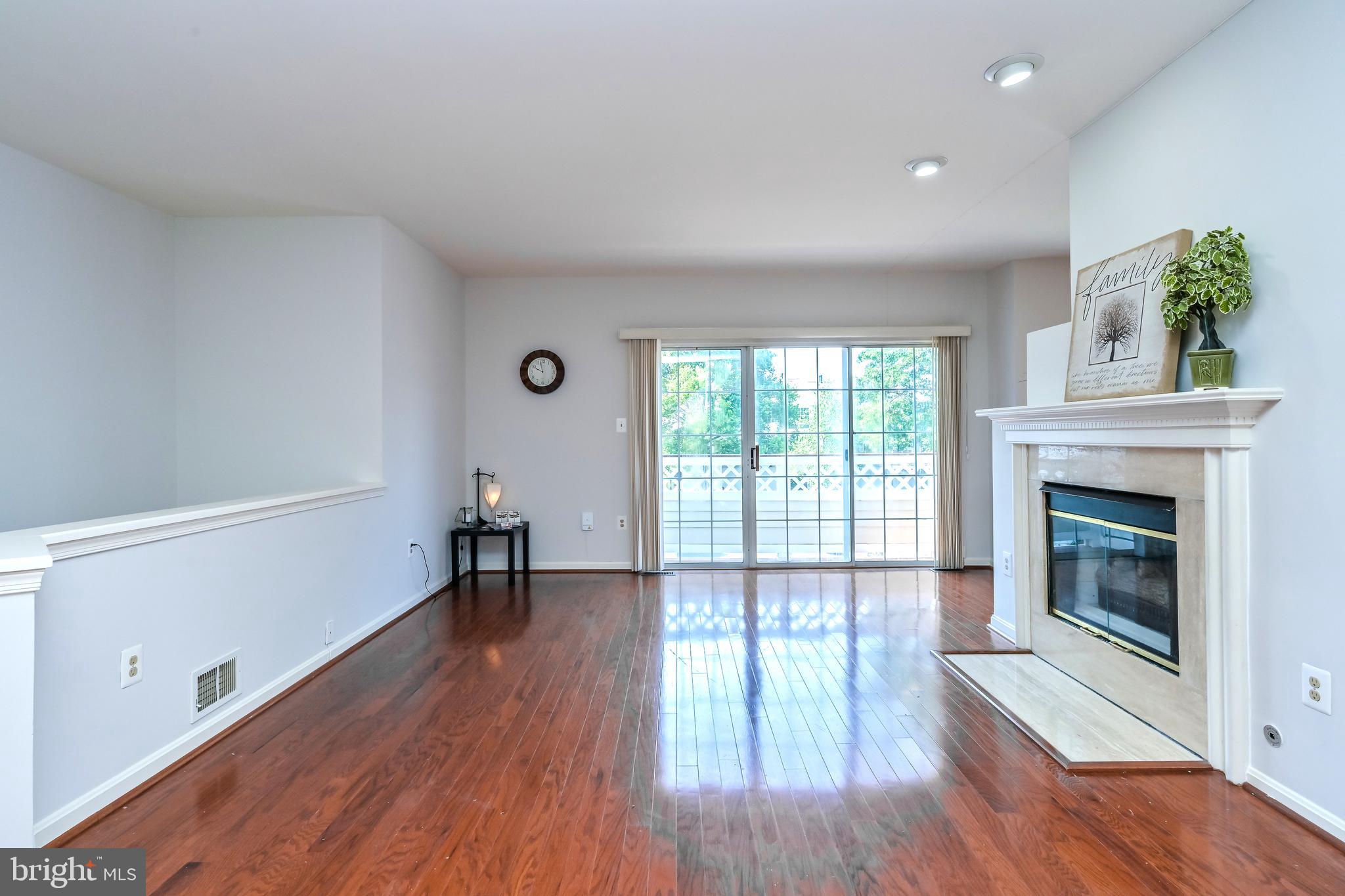 14407 Fallscliff Ln #19