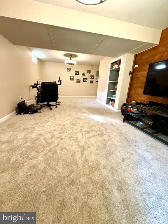 1406 Valebrook Ln