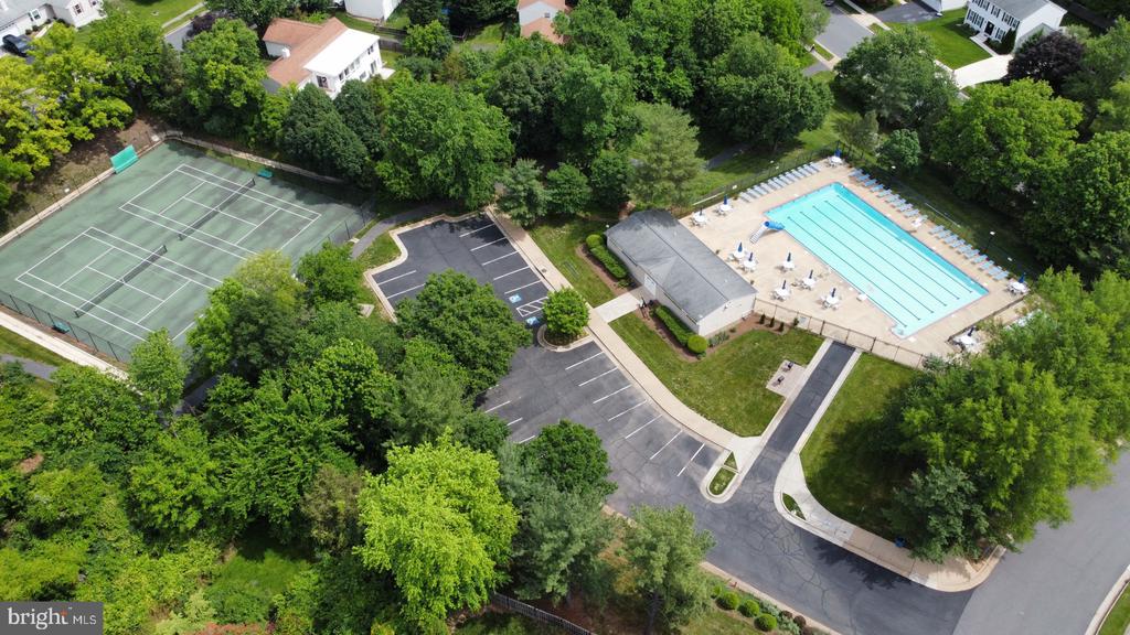 1406 Valebrook Ln