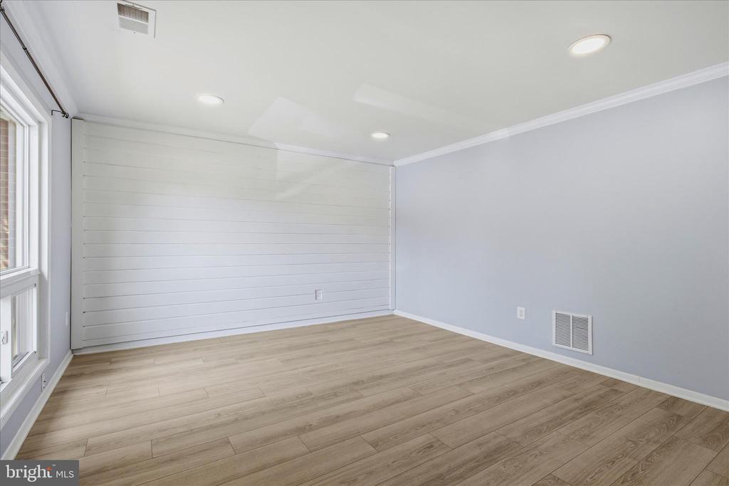 1105 FRESHRAIN COURT