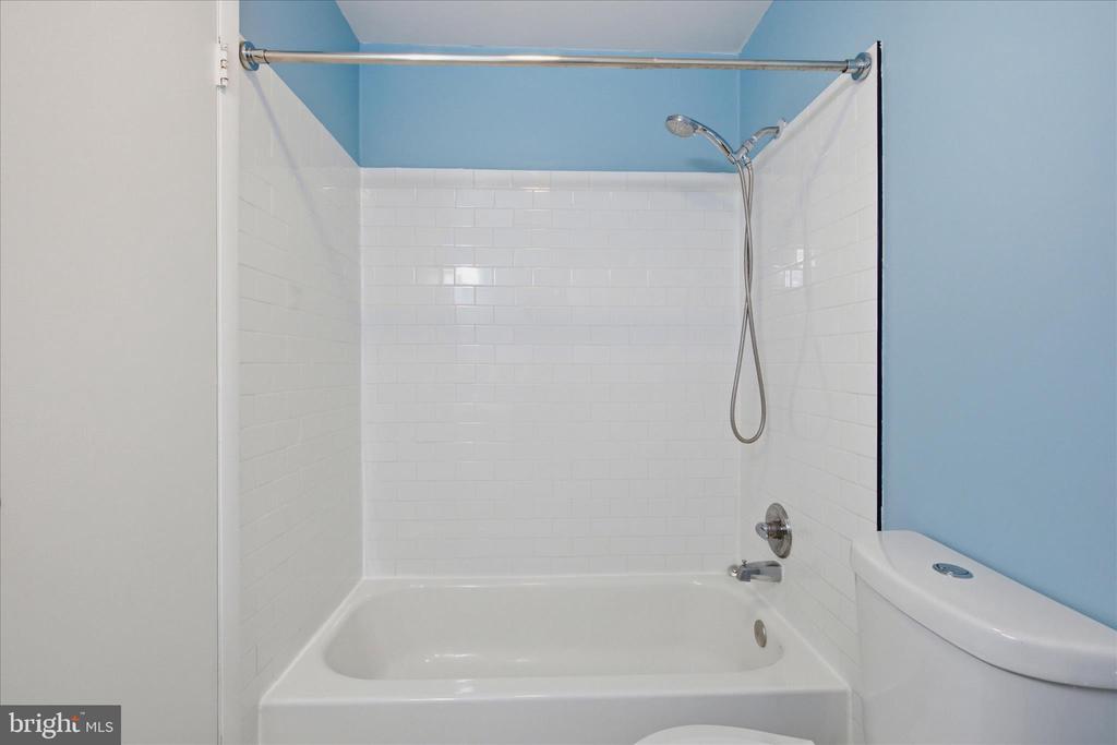 1105 FRESHRAIN COURT