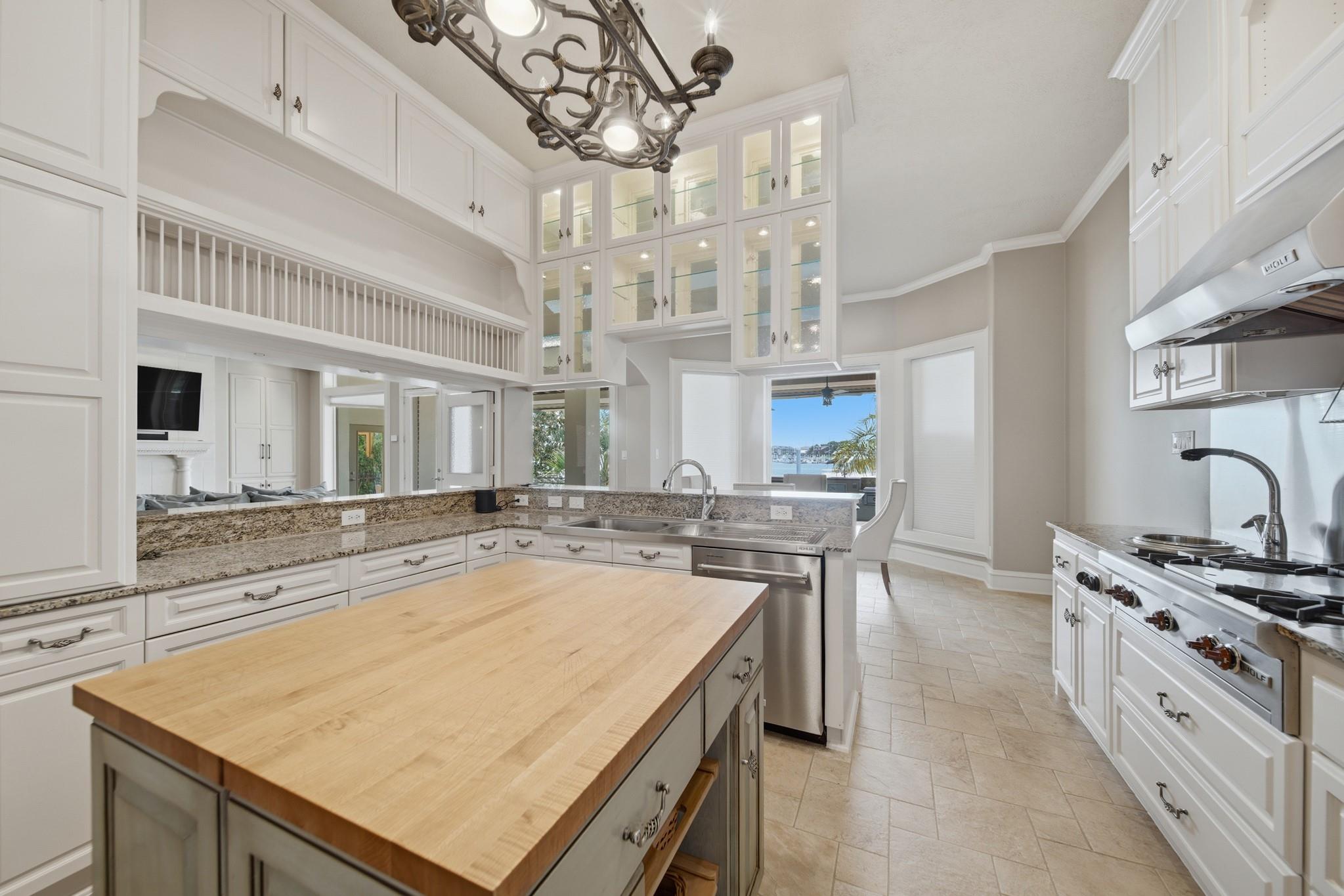 1403 Oceanside Lane