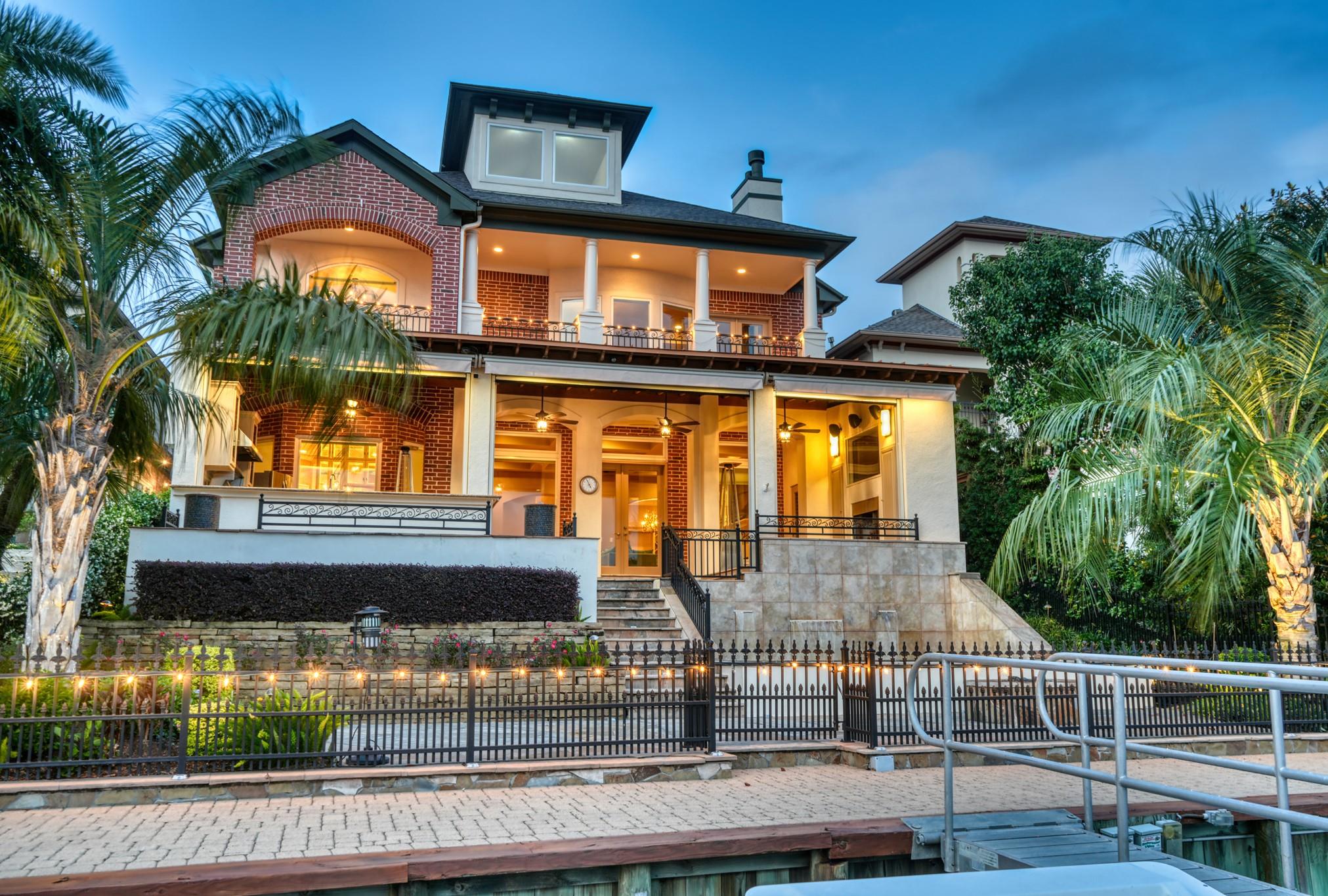1403 Oceanside Lane
