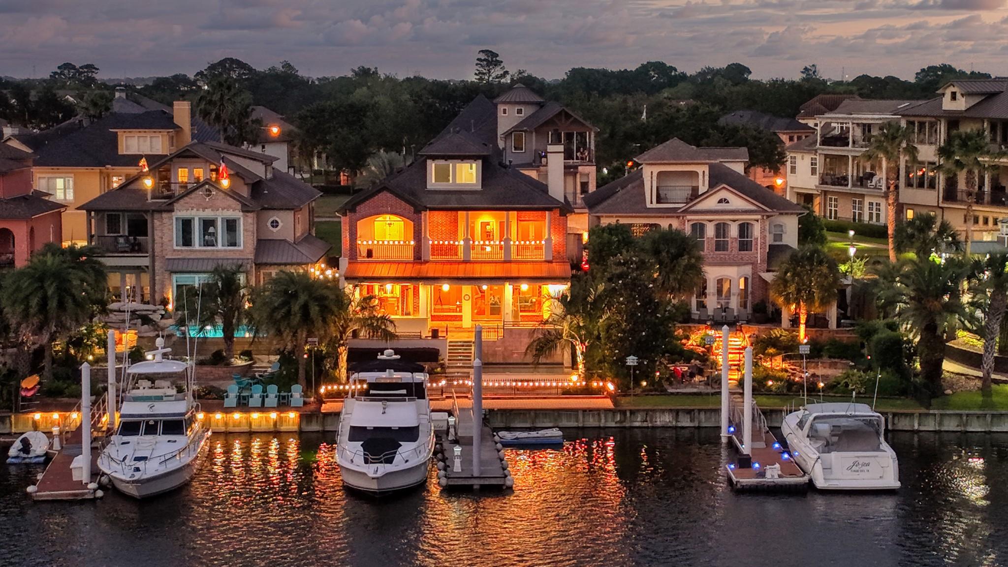 1403 Oceanside Lane
