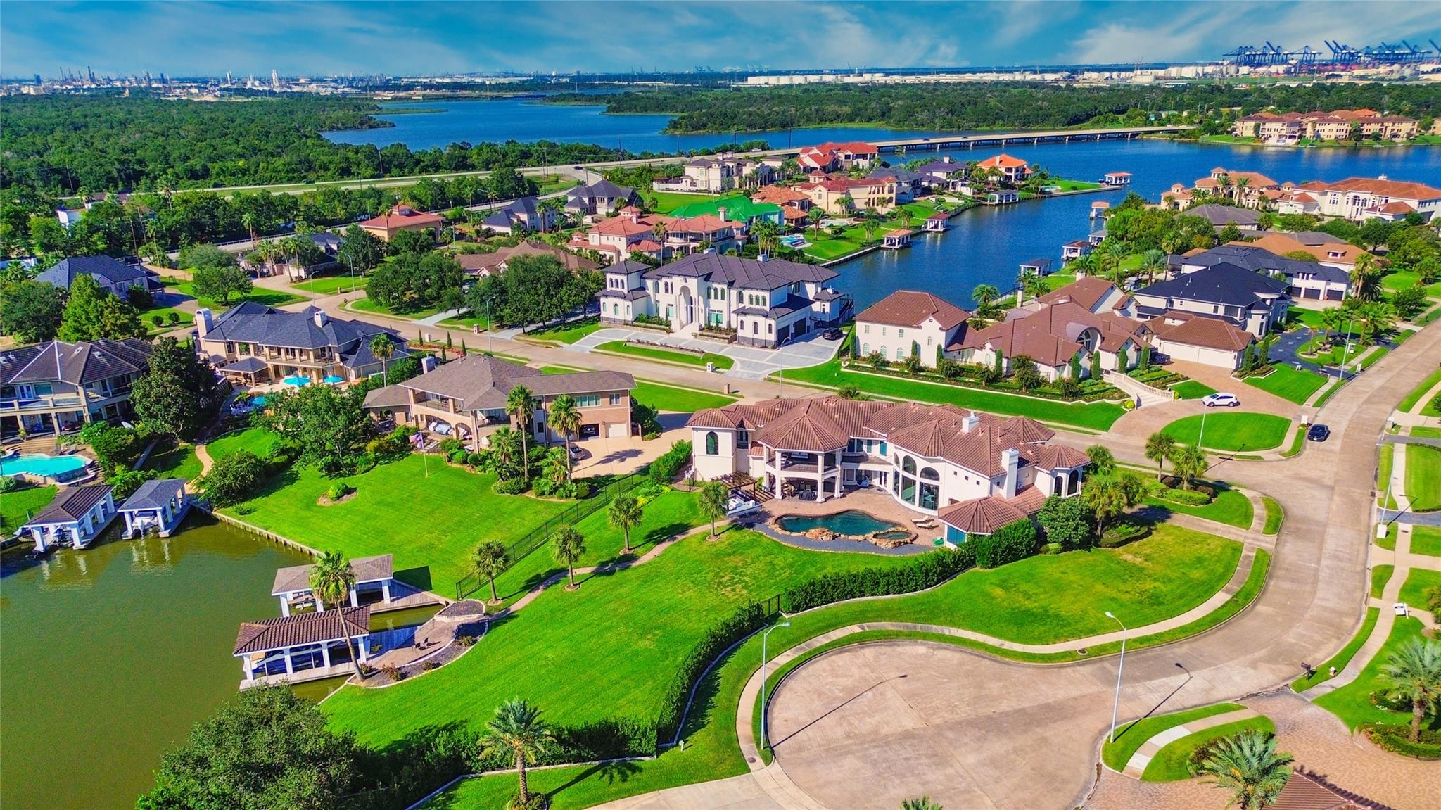 1303 Lakeway Drive